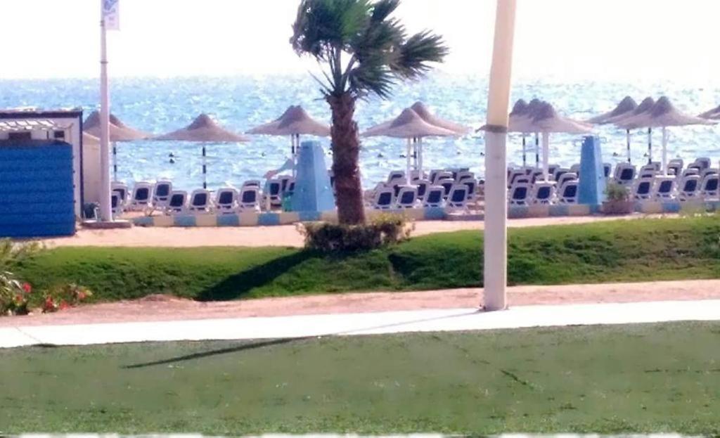 Seaview Chalets In Porto South Beach - Families Only Айн Сохна Екстериор снимка