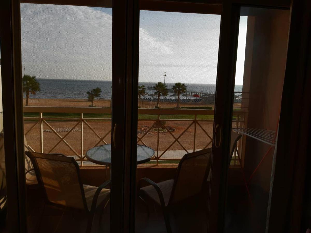 Seaview Chalets In Porto South Beach - Families Only Айн Сохна Екстериор снимка