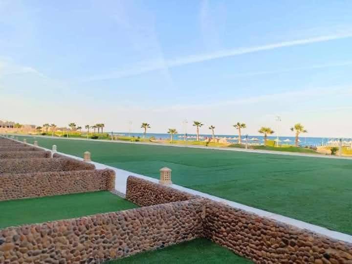 Seaview Chalets In Porto South Beach - Families Only Айн Сохна Екстериор снимка